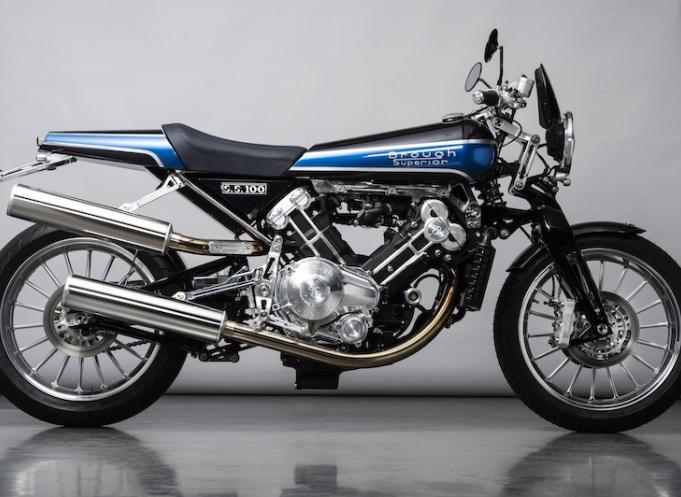 Brough Superior, le bleu lui va à merveille