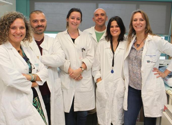 L'équipe Microbia Environnement (crédit photo, Microbia Environnement)