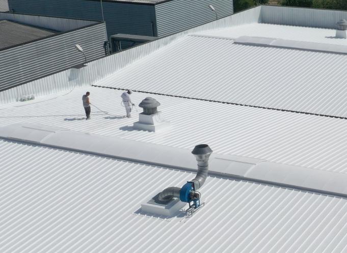 Peintures Maestria a déjà traité 200 000 m2 de surface avec son nouveau produit Thermostria, afin que les bâtiments aient une meilleure efficacité énergétique. (Photo : Peintures Maestria)