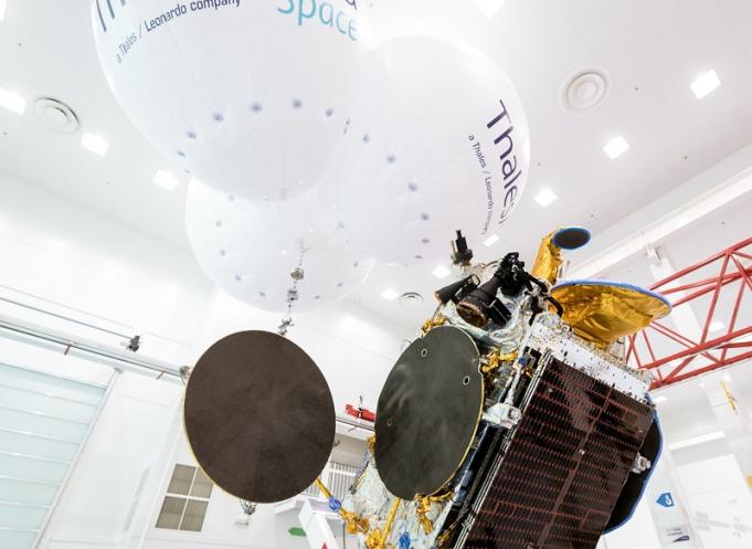 BANGABANDHU SATELLITE 1 - Reflectors deployment ©Thales Alenia