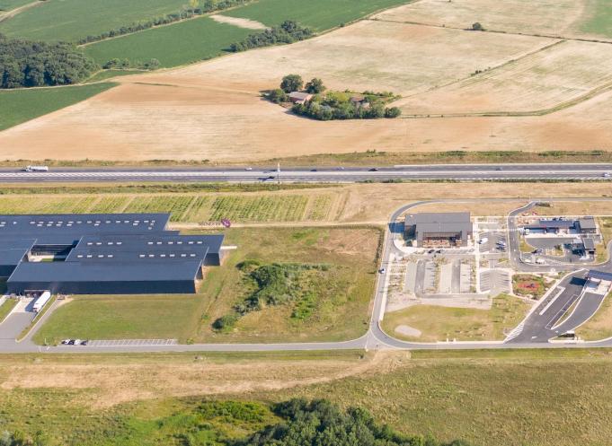 Vue aérienne de la zone économique des Portes du Tarn, entre le Tarn et la Haute-Garonne. (Photo : Portes du Tarn/Studios H2G)