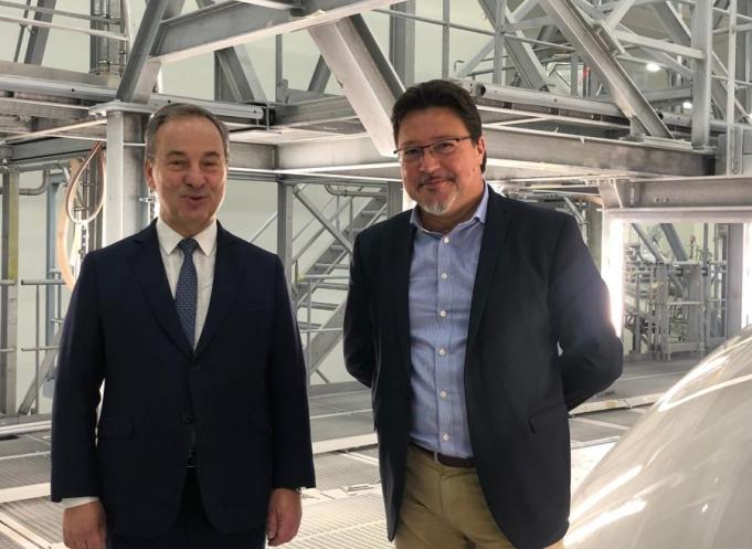 Philippe Rochet, président du Groupe Sabena Technics et Pascal Pastor, directeur général du site toulousain. 