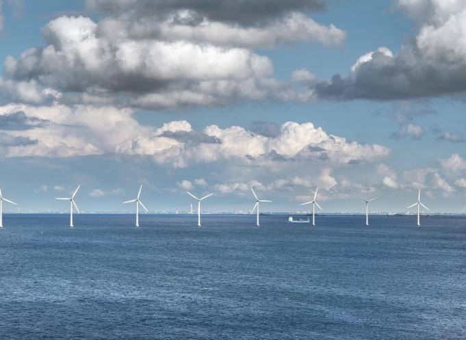 La stratégie d'aménagement de l'éolien en Méditerranée, dévoilée en octobre dernier, prévoit l'installation de six parcs commerciaux d'ici 2050, représentant une capacité totale de 5,7 GW, en complément des trois fermes pilotes déjà en place, cumulant 85 MW. (Photo Pixabay)
