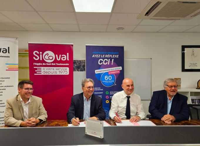 Au centre de gauche à droite : Patrick Piedrafita, président de la Chambre de Commerce et d'industrie de Toulouse et Laurent Chérubin, vice-president du Sicoval. (Photo CCI Toulouse) 