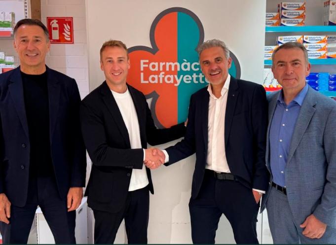 De gauche à droite : Marco Pacchioni, co-fondateur Puressentiel, Rocco Pacchioni, directeur général Puressentiel, Pascal Fontaine, directeur commercial Groupe Hygie31 et Hervé Jouves, président Hygie31. (Photo Hygie31)