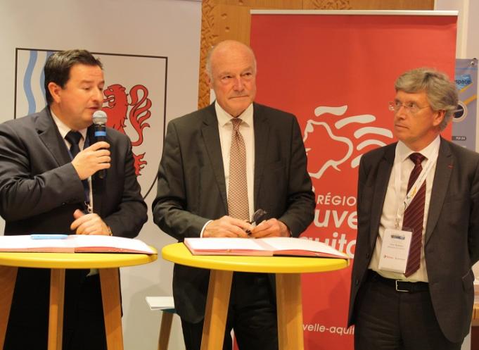 Thierry Cloutet, directeur de Stelia Aerospace Composites, Alain Rousset, pdt de Nouvelle Aquitaine, Yann Barbaux, pdt d’Aerospace Valley.