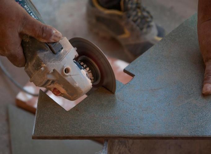 Chausson Matériaux se positionne comme le 3ème acteur français spécialisé dans le négoce de matériaux de construction à destination des professionnels du bâtiment.