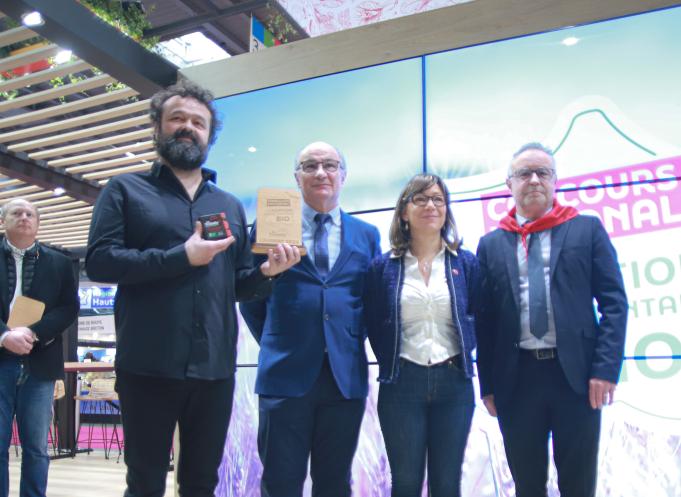 Le fondateur de la Truitelle (Aude), François Isambert, à l'occasion de la remise des prix au Salon de l'agriculture. (Photo : Gers Développement)