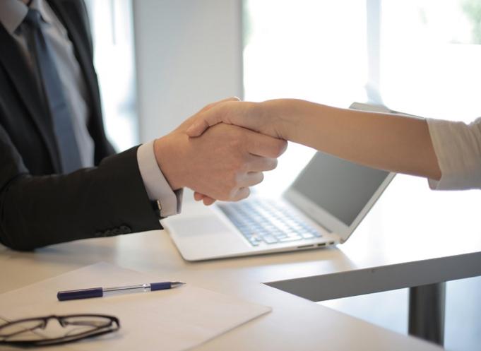 Pour accompagner la montée en cadence de ses activités industrielles, de services et de logistique, Daher s’appuie sur Randstad France pour recruter 250 personnes dans la région. (Photo Pixabay)