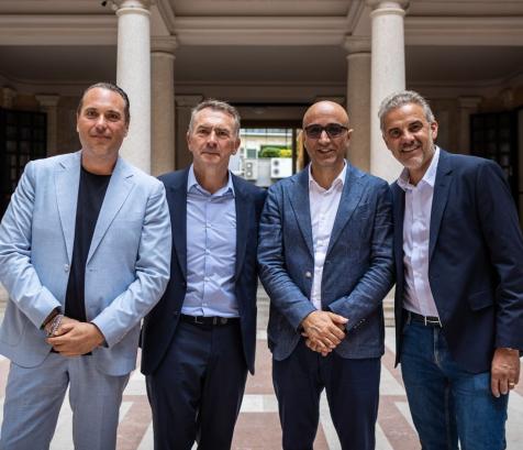 De gauche à droite : Andrea Donno, co-fondateur et directeur général de GalileoLife, Hervé Jouves, président du groupe Hygie31, Vincenzo Cosi, co-fondateur et président de GalileoLife et Pascal Fontaine, directeur commercial du groupe Hygie31. (Photo Hygie31)