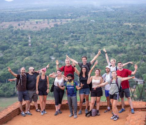 Depuis 2012, Les Covoyageurs ont fait de cette idée un véritable modèle : permettre aux voyageurs solos de partir avec d’autres solos, dans un cadre pensé pour créer du lien sans jamais l’imposer. (Photo Les Covoyageurs)