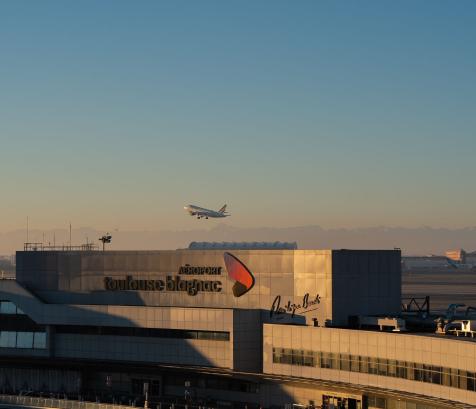 Entre montée en puissance des compagnies, transformation de l’expérience passager et repositionnement économique, les enjeux dépassent largement le transport aérien. (Photo ATB / Anne-Sophie Brocard, Chloé Phillips)