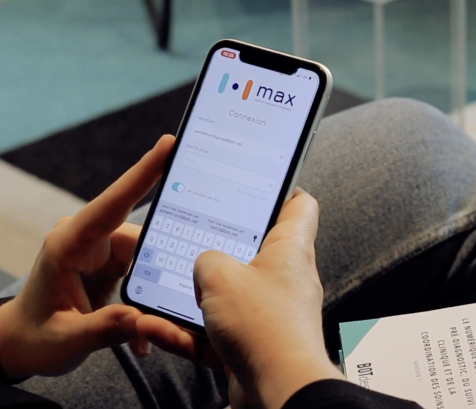 Il est possible de télécharger cet outil via l’Apple Store et Google Store. (Photo : BOTdesign)