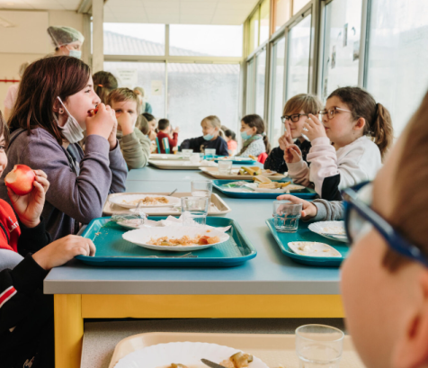 Avec plus de 3 000 restaurants collectifs labellisés, Ecocert « En Cuisine » trace la voie d’une alimentation plus saine et durable. (Photo Ecocert) 