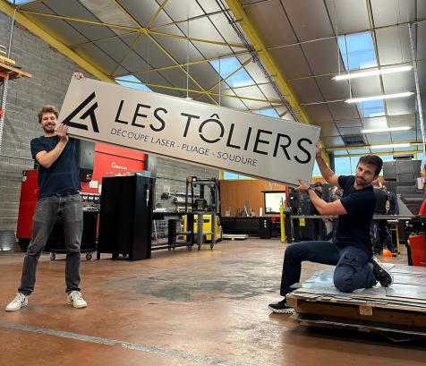 Robin Rouja et Nicolas Faelli, cofondateurs de Beau Comme Un Camion, développent à Castelnaudary l’activité de tôlerie industrielle Les Tôliers. (Photo Les Tôliers)