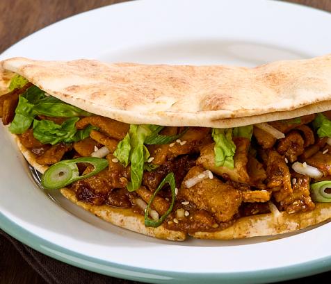 Avec cette nouvelle recette à base d’émincé “Spécial Kebab” 100 % végétal, PRO à PRO veut aider les restaurants scolaires à redevenir des lieux attractifs, capables de rivaliser avec la restauration rapide sans renoncer à la qualité. (Photo Pro à Pro)