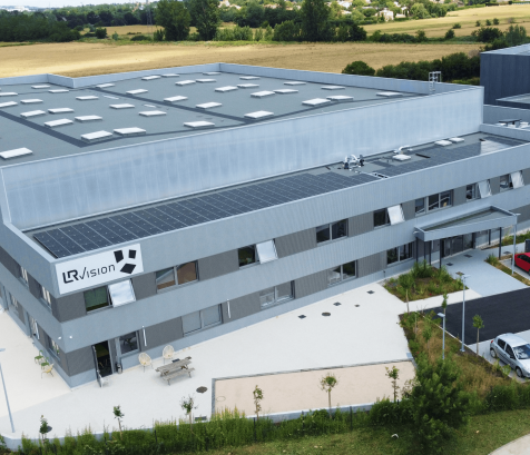 Au sud de Toulouse, le fabricant des revêtements de sol Résineo® prépare cette accélération avec une filiale espagnole et une représentante locale. En ligne de mire : notamment les aménagements autour des piscines résidentielles. (Photo LRVision)