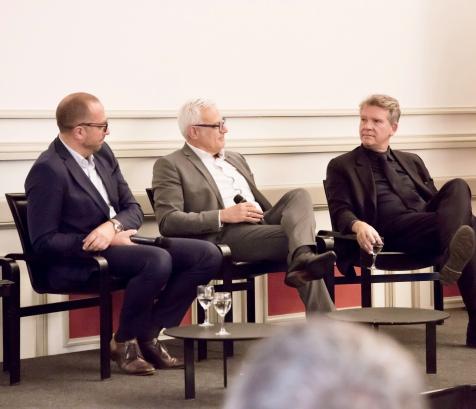 De gauche à droite : Jean-Christophe Zerbini, directeur général de l’Agence du Numérique en Santé, Alain Di Crescenzo, président de la CCI France et Arnaud Montebourg, ancien Ministre de l’Économie, du Redressement productif et du Numérique. (Photo KELEO Solutions) 