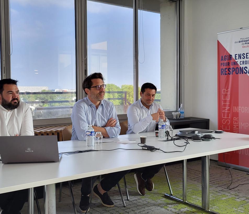De gauche à droite : Boris Restier, directeur générale du Medef Haute-Garonne, Pierre-Olivier Nau, le président et Thomas Fantini, le vice-président. (Photo Dorian Alinaghi Entreprises Occitanie)