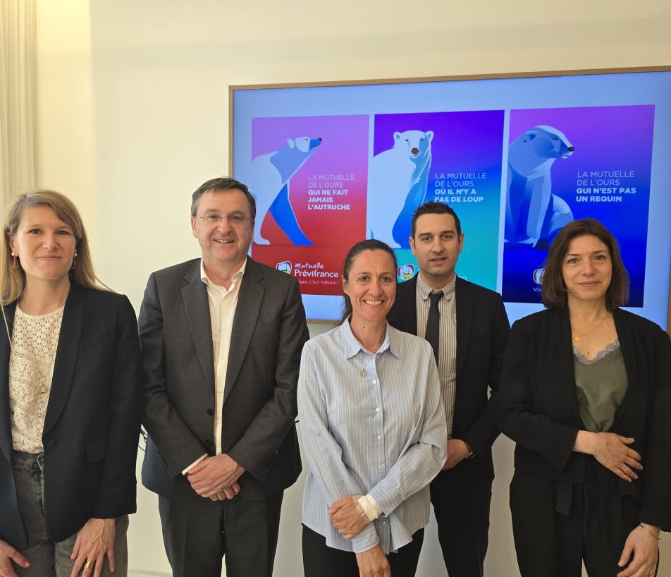 De gauche à droite : Julie Blaise, chef de projet marketing et communication, Henry Mathon, directeur général, Elisabeth Barros, directrice Prévifrance Funéraire, Pierre Levi, président Prévifrance Funéraire et Caroline Salvan, responsable marketing et communication. (Photo Dorian Alinaghi Entreprises Occitanie) 
