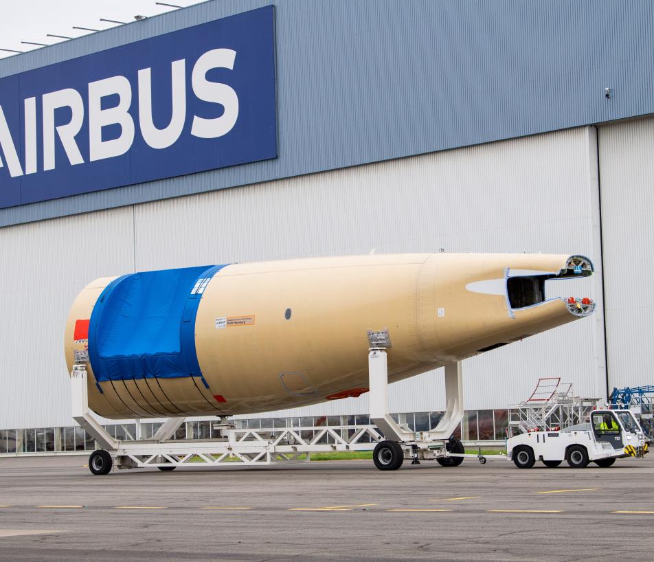 Chaîne d’assemblage Airbus : en 2025, le groupe vise l’accélération progressive de ses cadences, avec un objectif de 870 livraisons en 2026. (Photo Airbus)