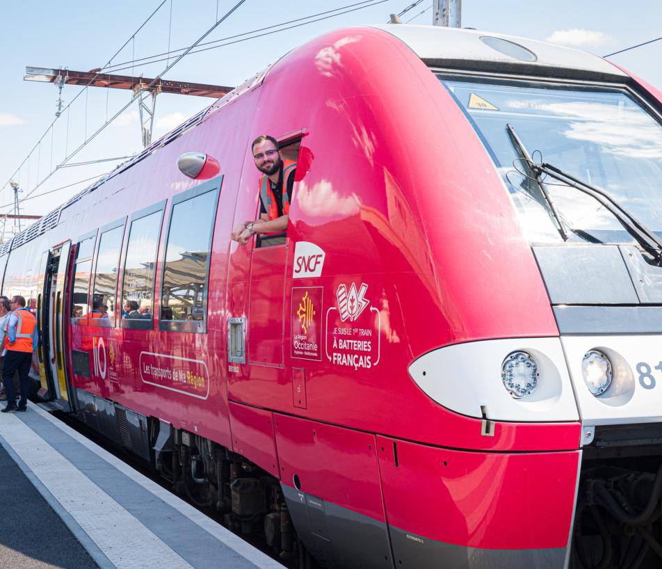 Le premier train liO à batteries d’Occitanie est entré en service ce 31 août. Sa particularité ? Une rame existante dont les moteurs diesel ont été remplacés par des batteries lithium-ion. (Photo Région Occitanie)