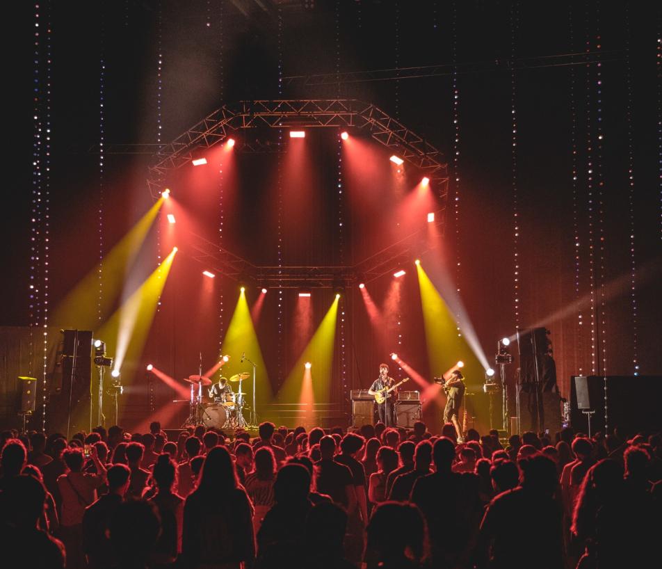 Le Festival OZ – Occitanie au Zénith – est un événement musical immersif, gratuit et accessible à tous, organisé par et au Zénith de Toulouse.(Photo Julien Chazeaubenit)