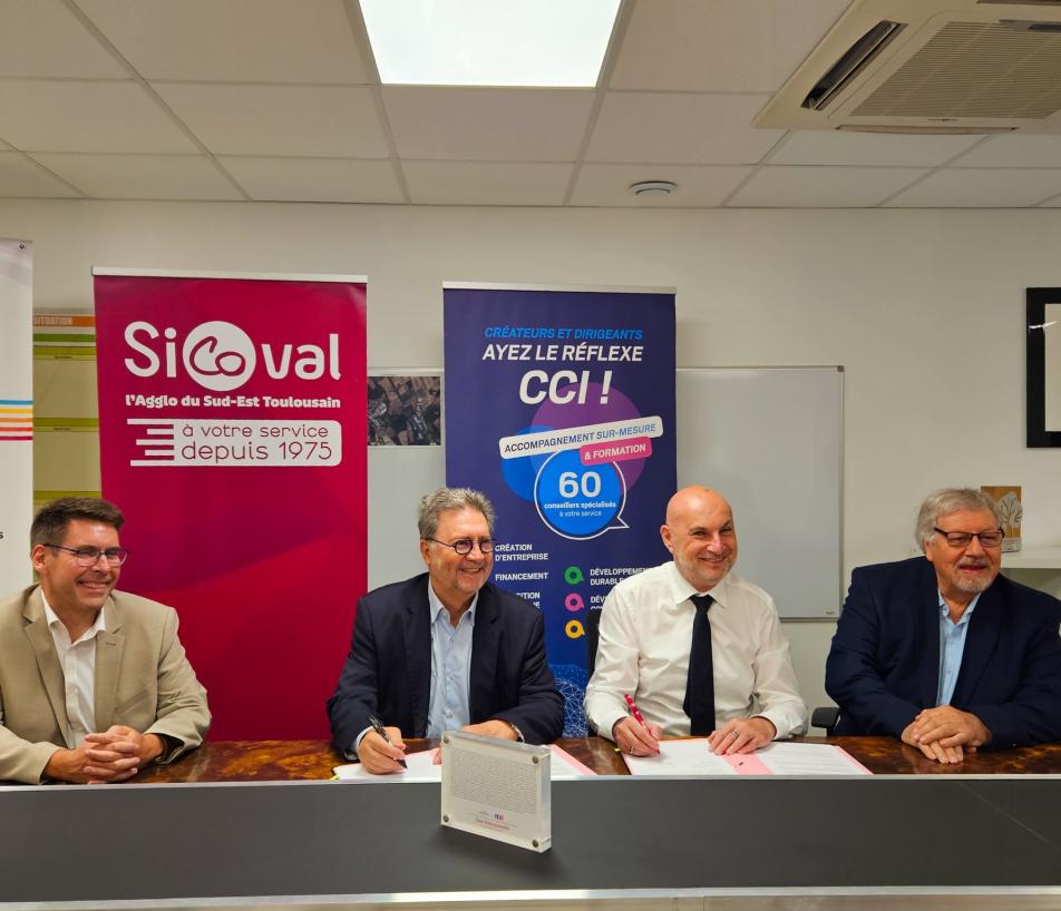 Au centre de gauche à droite : Patrick Piedrafita, président de la Chambre de Commerce et d'industrie de Toulouse et Laurent Chérubin, vice-president du Sicoval. (Photo CCI Toulouse) 